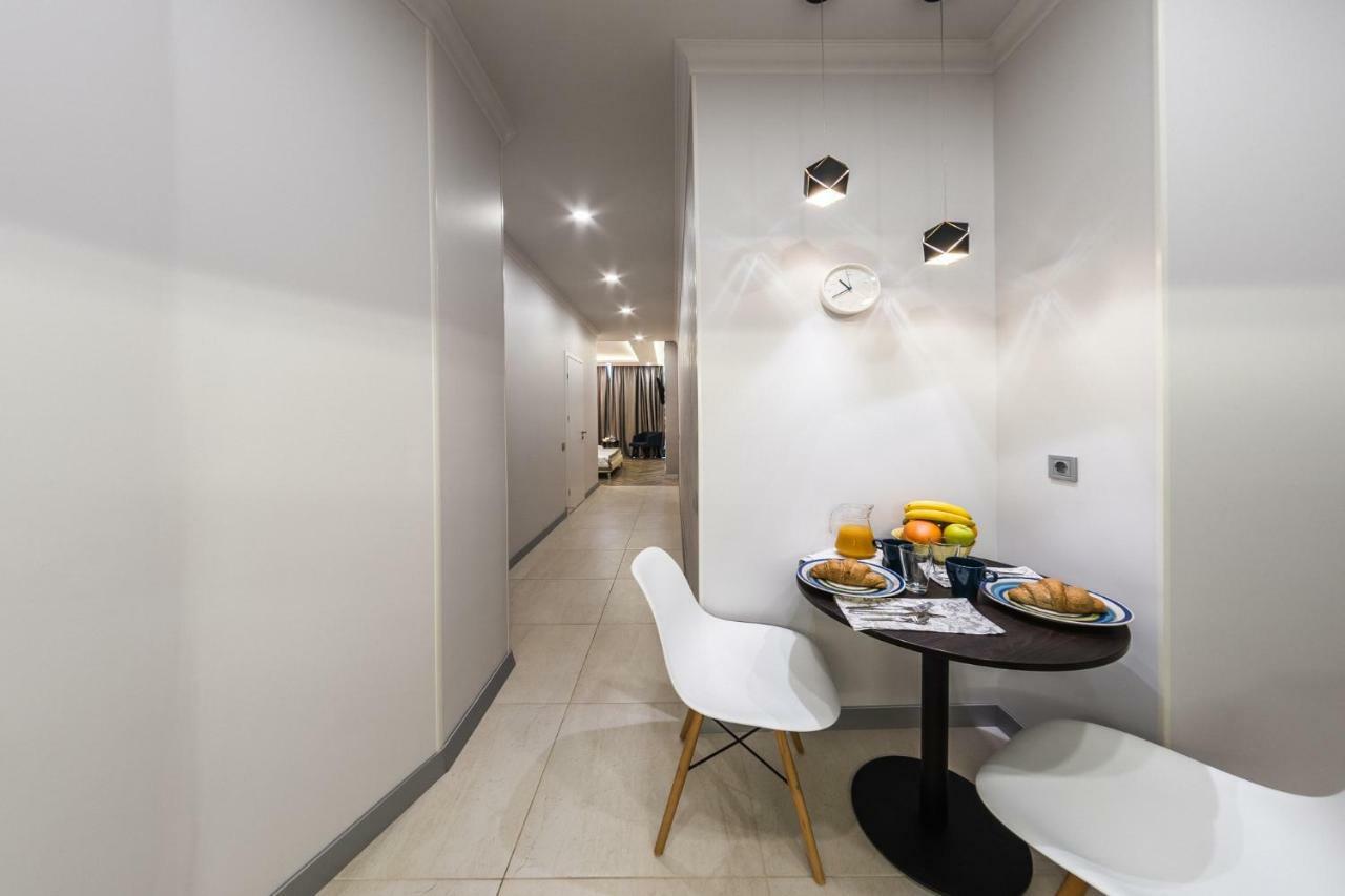 Gagarin Studio Apartment Odesa Exterior photo