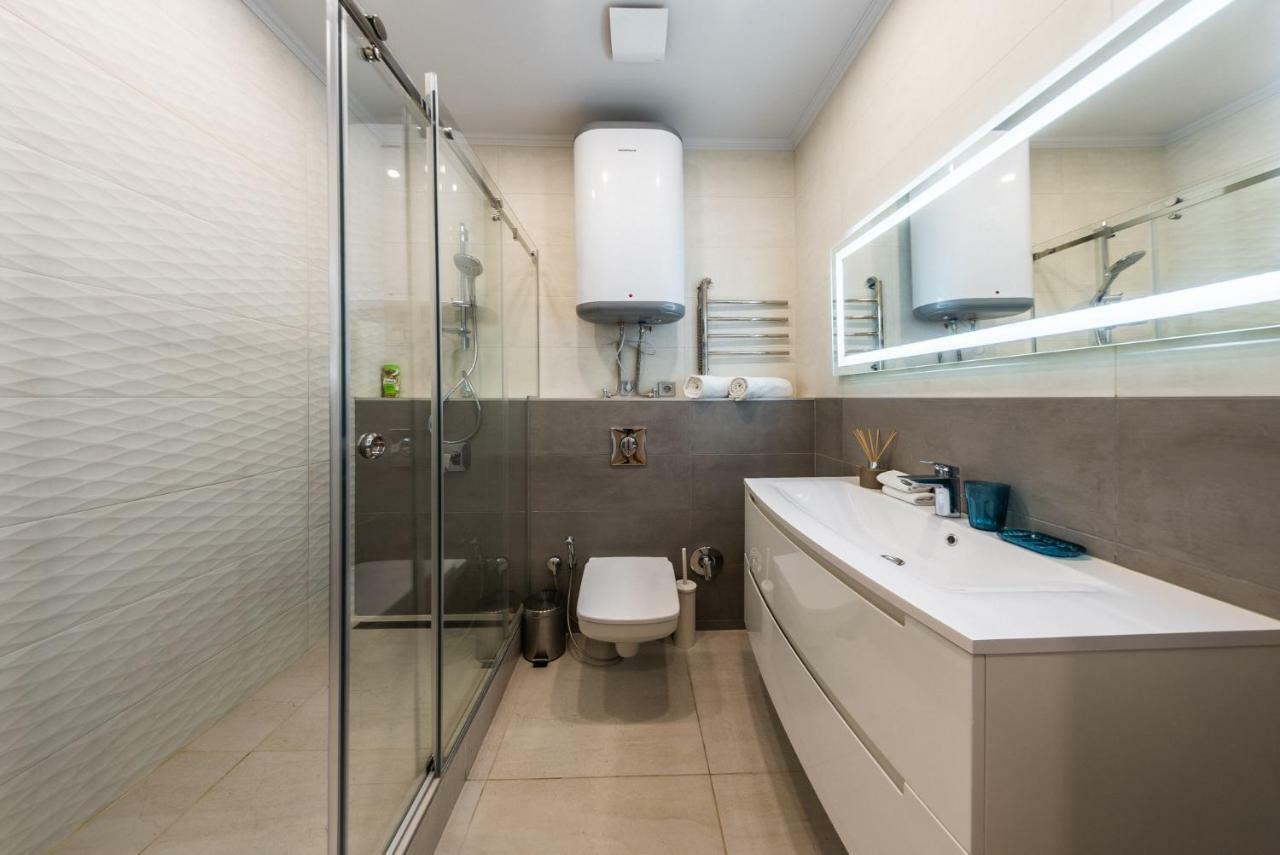 Gagarin Studio Apartment Odesa Exterior photo